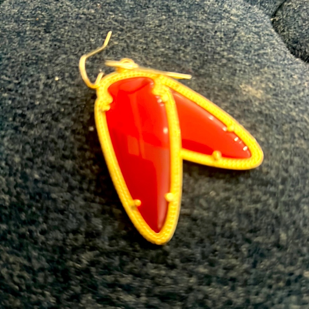 The perfect earring to cheer the Chiefs on while watching Taylor and Travis